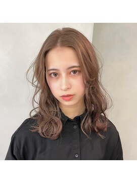 ソワ 錦糸町(soi) ミディアムレイヤー_ グレーベージュレイヤーロング前髪パーマ