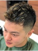 メンズ フェードカット ソフトモヒカン バーバースタイル