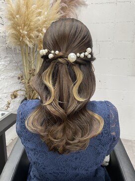 リラ(LILAC) 上品ハーフアップ