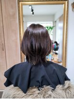 フー(Fuu)&nbsp;ショートレイヤーボブ　ハイトーンアッシュカラー