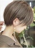 ショートヘアショートボブ白髪ぼかしハイライトカラーボブ
