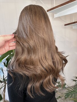 ピークスヘア(peaks hair) ミルクティーグレージュ ブリーチ1～2回 巻き髪 ケアカラー 堀江