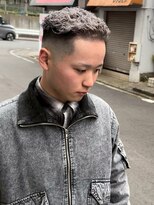 一鳳庵　【イオアン】&nbsp;フェザーアップ　バーバー　コテパーマ　サイドパート　フェード