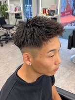 ルースト 心斎橋店(ROOST)&nbsp;刈り上げセンターパート/波巻きツイストスパイラル/大阪