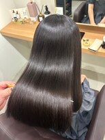 アトレ 福岡大名店(attrait)&nbsp;ブラウンロングの上質な艶感×トリートメント効果