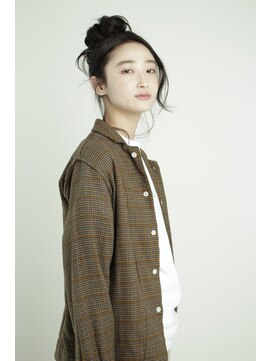 ヨナサン(Yona Saint) オトメ御団子アップスタイル。