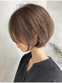 大人くびれショートボブ かき上げ 前髪 ラベンダーカラー