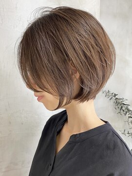 エリマ 調布(elima) 大人くびれショートボブ かき上げ 前髪 ラベンダーカラー