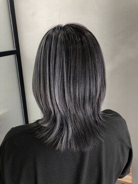 フェリア 松山(Feria) 【Feria松山】ツートンカラー×シルバーグレージュ-相原愛梨-