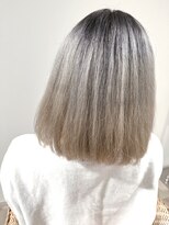 サロン ド ベルダンス(Salon de Belle danse)&nbsp;ホワイトグレージュ　ハイライト　グラデーションボブ