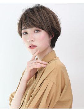 トニーアンドガイ 原宿店(TONI & GUY) 大人可愛いショート 前髪あり グレーベージュ