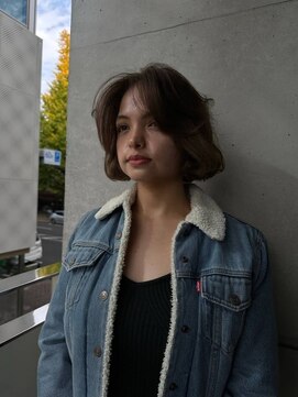 リバレッジ 白金(Leverage) クセを活かした海外ボブ：Kaede Kotaki