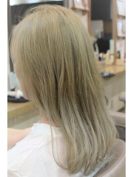 フロンティア(FRONTIER) ミルクティーベージュロング