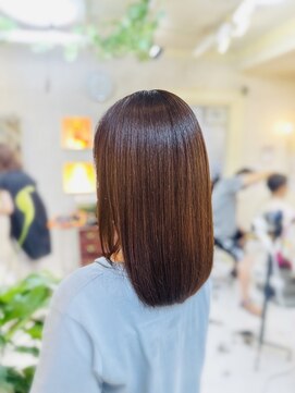 美容室 ティンカーベル ストレートヘア