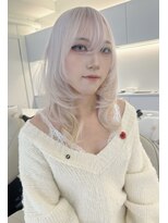 ノラ ウメダ(NORA UMEDA)&nbsp;【chiaki】white/ハイトーン/ミディアムレイヤー/ケアブリーチ