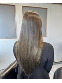 オリーブベージュ