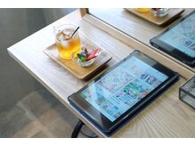 【タブレットで200誌以上ある中から好きな雑誌を読み放題】