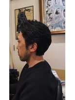 カムレイドフォーライフ(COMRADE 4 LIFE)&nbsp;刈り上げない 渋い 大人っぽい 品のある 毛流れパーマ　担当松尾