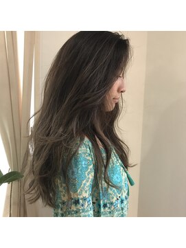 メロウ(MELLOW) ブリーチハイライト×オリーブアッシュロング2