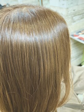 ヘアー バイ ミーズ(hair by Mii’s) ケイ素カラー