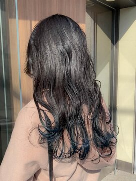 ユッカ エコル 塚口(YUCCA ekolu) ekolu style 033/抜け感ウェーブロング/裾カラー/ブルーブラック