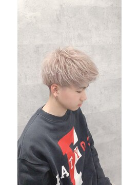 アンダーバーホワイト 天神店(_WHITE) 【_WHITE天神店】佐藤直樹メンズダブルカラー
