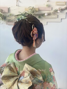 ヘアセットサロンエッジ(Edge) お振袖にポニーテールアレンジ