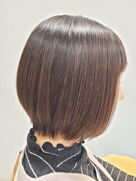 ヤサシイサロン(YASASHII SALON) レイヤーボブ
