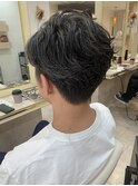 グレイヘアが映える　イケオジメンズカット　人生初パーマ