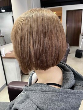 サロン クラッチ クリエイティブ コンセプト(salon CLUTCH creative concept) 前下がり×milk tea gray