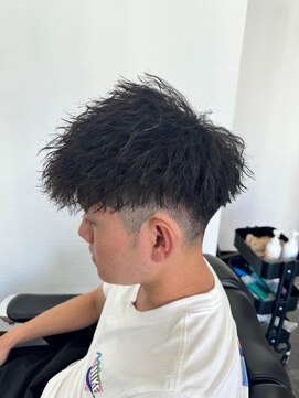 エイト(AITE) ベリーショート/ダークアッシュ/ニュアンスパーマ/韓国マッシュ