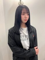 リタ(Lita)&nbsp;レイヤーカット／ブルーブラック