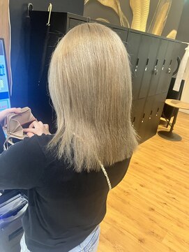 リー 天王寺(Lee) ブロンドベージュ