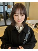 切りっぱなしボブ小顔カットグレージュミルクティ