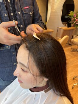 ウララ 表参道(urara)の写真/【表参道駅3分】《ヘアリセッター》で生えグセ改善!カットだけで癖をなおし、360°美しいシルエットに♪