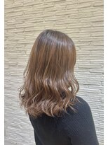 エイミーバイアフロート(amie by afloat) ミディアムヘア.