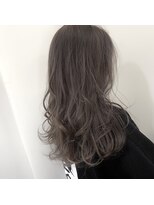 ビューティズム エルム(Beautism Elm) ロング　ワンレングス　コテ巻き　グレージュ
