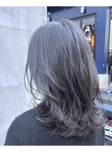 #アッシュブラウン　#くびれヘア　#レイヤーカット