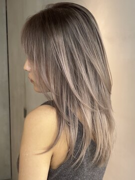 ヨロ 小岩(YOLO) ハイライトカラーミルクティーベージュケアブリーチダブルカラー