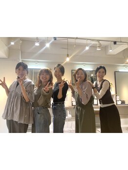 《女性スタイリストのみ在籍》丁寧なカウンセリング×居心地の良さが大好評のアットホームサロン♪