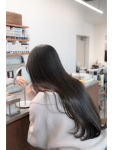 自社商材【en-gender】最高の潤いと艶感、弾力を再現して、年齢を重ねても美しい髪を叶えます。