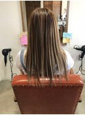 ストレートのハイライト明るめベージュロング