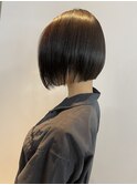 GRANDLINE 千崎聖太　シルエット綺麗なモードボブアッシュブラク