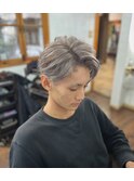 シルバーグレー