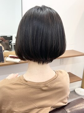 ランプ(Lamp) 【白髪染め可】ボブショート ビフォアー&アフター