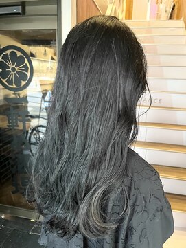 アヴァンス 天王寺店(AVANCE.) オリーブグレージュ×透明感