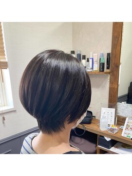 カミケン 清明店(kamiken.) 襟足スッキリ大人メリハリショート潤いツヤ髪【カミケン清明店】