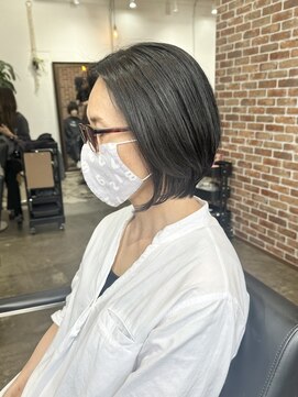 ヴィップルーム(viproom) マッシュショート/アッシュカラー/ツヤ髪スタイル/黒髪スタイル