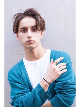ケアリー 調布(Carelly) メンズセンターパート×束感ショートマッシュ