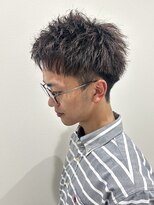 ヒュイル バイ ニアウ(Hwyl by Niau) メンズアップバングパーマニュアンスパーマショート刈り上げ